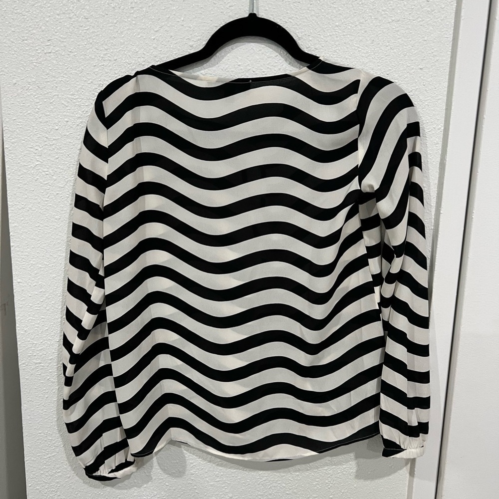 💟 Banana Republic black & while striped blouse with front opening -XXS - Picture 6 of 12